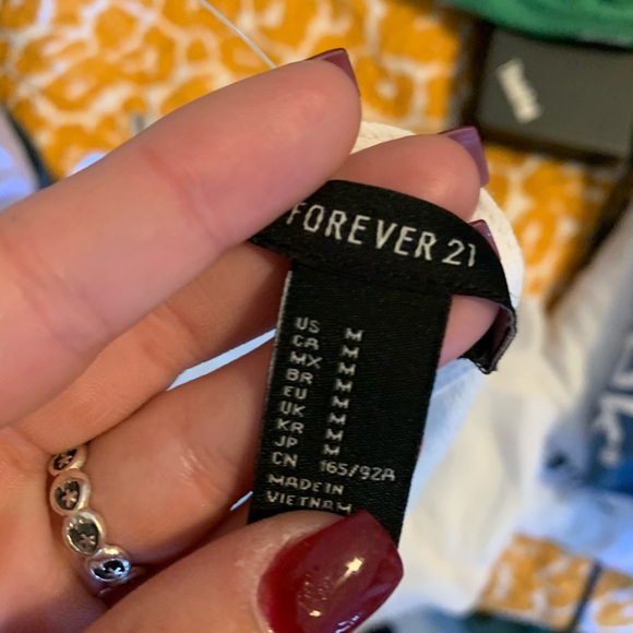 FRONT TIE RUFFLE DETAILED TOP ✨ - Picture 2 of 2